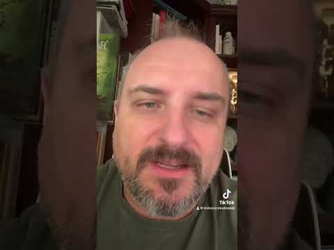 20.24 na tiktoku live o kulturze #BananCodzienny #NierównoPodPowałą tiktok.com/@miloszicelodowski