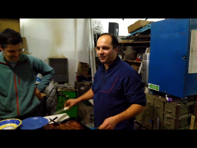 Vídeo relacionado con AABDTYYD 2 Unidades Mini Frasco con Cuchara de Aluminio Hermético, Kit de Organización Portátil para Polvos y Especias - Negro/Blanco (5.3 cm, Impermeable, Uso Interior/Exterior)