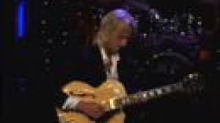 Andreas Oberg - Le Q Theme