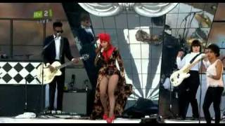 Paloma Faith - New York Isle Of Wight Festival 2010
