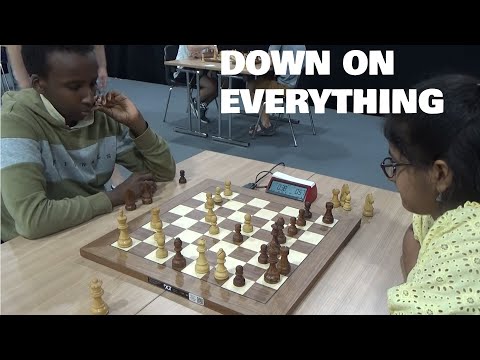 Disrupted blunder | Elmi Saad Abobaker -  WIM Rakshitta Ravi |  | Blitz chess