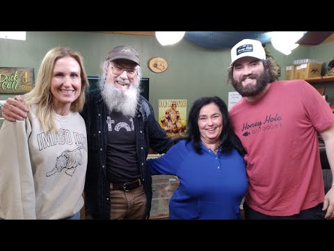 Willie Robertson Scares the Daylights Out of Miss Kay & Korie | Duck Call Room #118