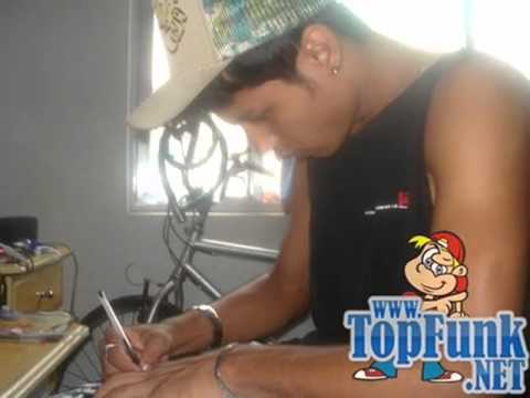 MC RK E FELIPE BOLADÃO - A Tristesa Espantando