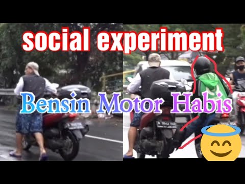 eksperimen-sosial-bensin-motor-habis-masih-bnyak-org-baik-di-jakarta