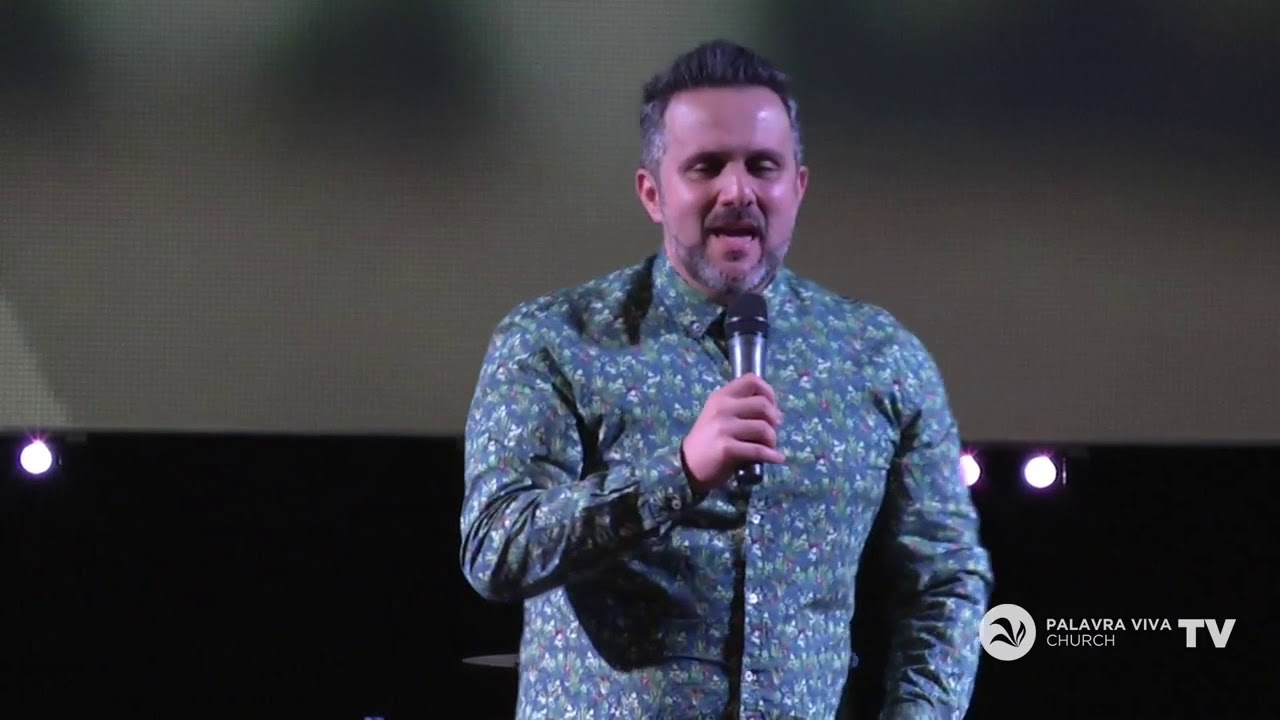 Ele continua acreditando.( Parábola da figueira no meio da vinha- Lucas 13)