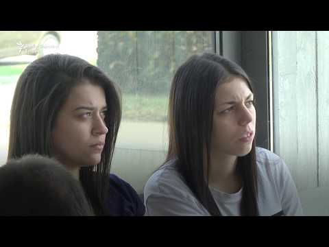 Mladi iz Srbije na mestu zločina u Vukovaru