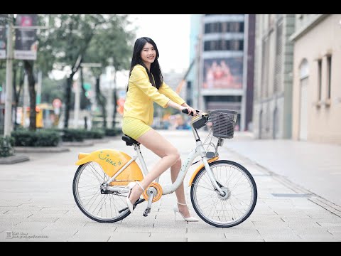 [4K] 穿高跟鞋有辦法騎腳踏車嗎-Yvonne 林宜萱, 黃色預警套裝, ft. @yvonne3241