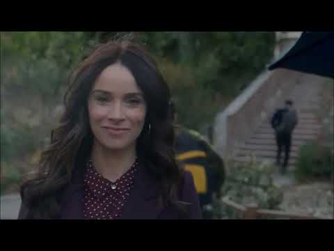 Timeless 2x12 - Lucy, Wyatt and their kids