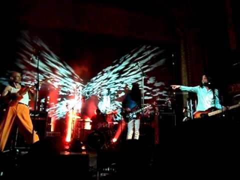 Lady In The Front Row- Redd Kross Pop Montreal 2011