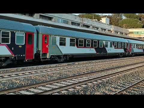 treno pellegrini d'agenzia per Lourdes in partenza da Roma Ostiense exp 14016 E403-017