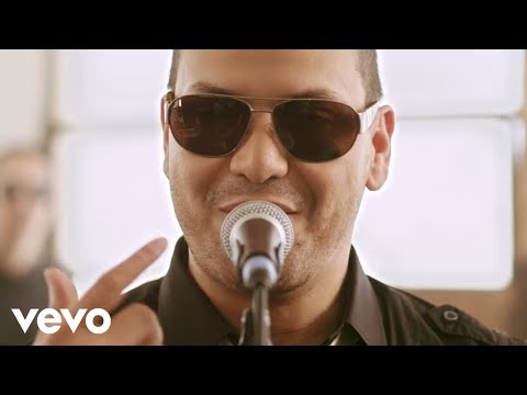 Víctor Manuelle - Si Tú Me Besas (Video Oficial)