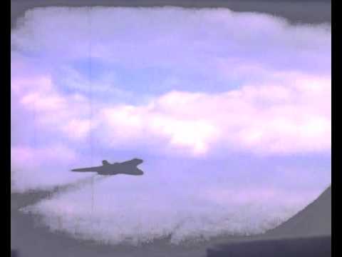 Super 8mm Footage captures Vulcan Bomber and Lancaster aerobatics