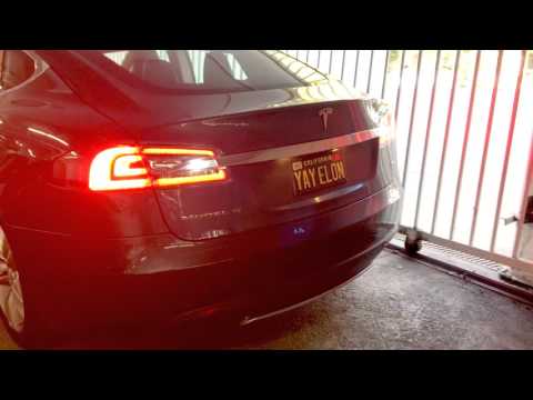 Tesla 7.1 Model S Software Update - Summon Test