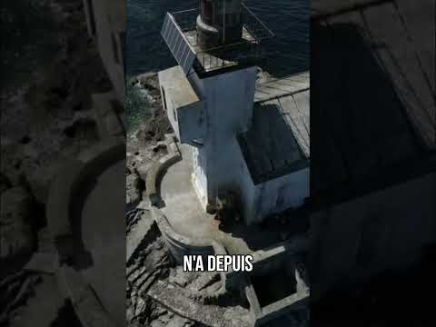 Le phare hanté de Tévennec: Âmes et mystères maritimes! #shorts