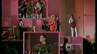 Bonnie Tyler - Getting So Excited