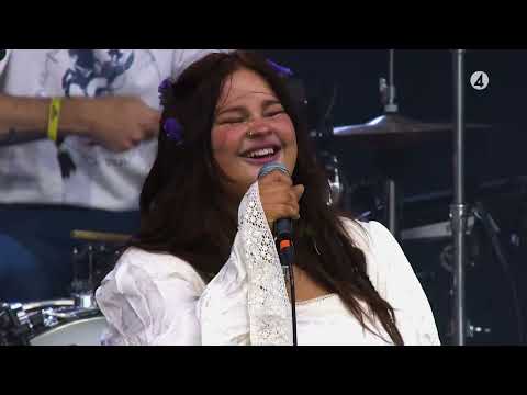 Sarah Klang - 2024-08-08 Way Out West, Gothenburg, Sweden