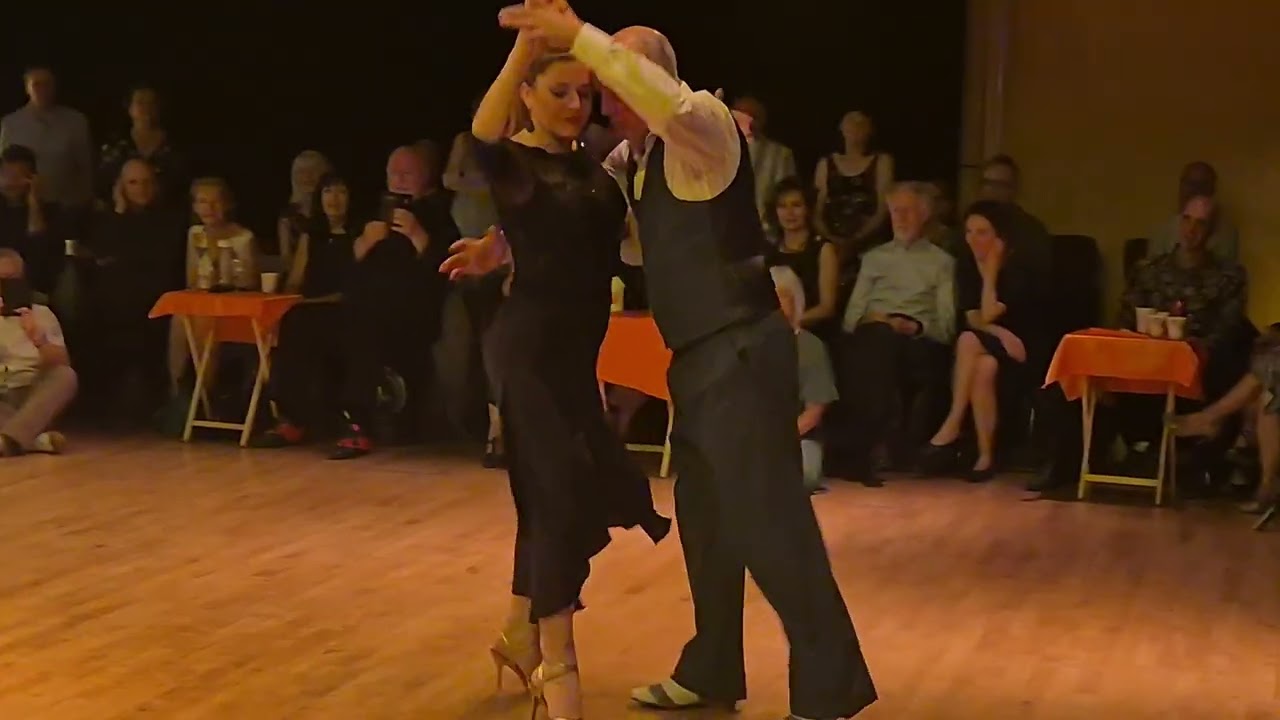 Video thumbnail for Horacio Godoy y Maricel Giacomini perform 4 troilo el cuarte ador edinburgh 2025