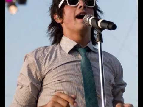 Neah Love Story Part 1(XSkullzAndHeartsxX contest!)