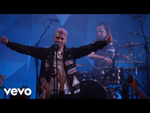DNCE - Cake By The Ocean (Vevo LIFT)