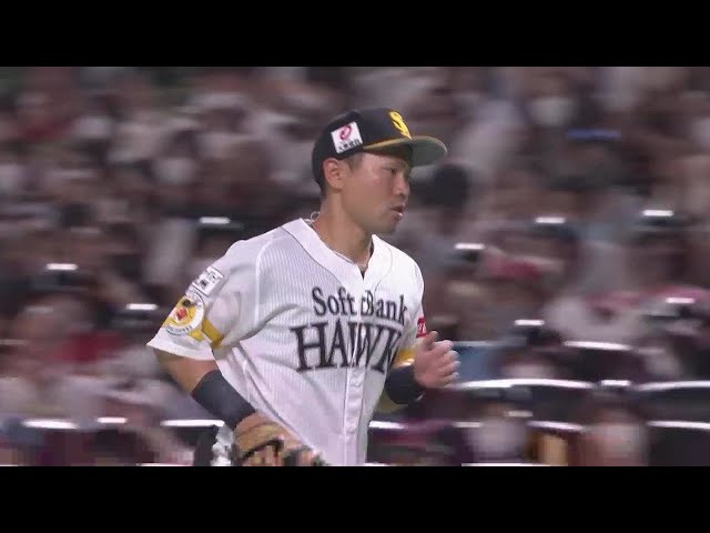 【6回表】ホークス・中村晃 流石の守備!! 強い打球を上手く捌く!! 2022年5月5日 福岡ソフトバンクホークス 対 オリックス・バファローズ