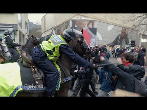 “Batons out!” Counter-protesters CLASH with police as ‘Bristol Patriots’ march through the city