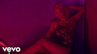 Iggy Azalea - Good Times With Bad People (Visualizer)