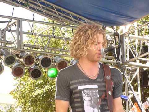 A WOMAN'S TOUCH performed by Casey James and band at Taste of Colorado 9-2-13