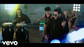 Lluvia Music Video