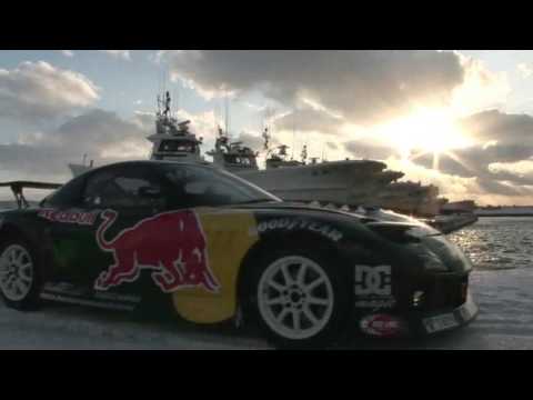 On-Board.ro - Mad Mike drifting on ice!