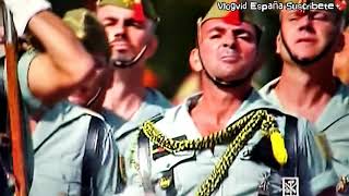 Un huracán de guerra pasa por la Tribuna del Rey.