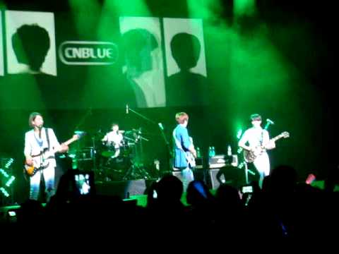 C.N Blue showcase in Singapore - I'm a Loner (burning extended Version) + One Time