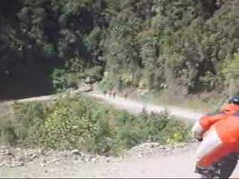 Biking Ronnie Lopez - To Coroico, The Death Road !!