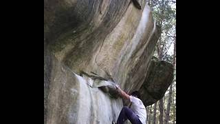 Video thumbnail of Rainbow Rocket, 8a. Fontainebleau