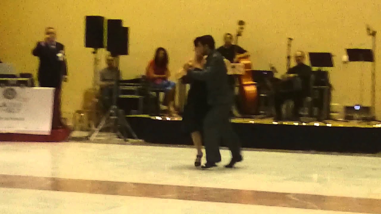 JIMENA HOEFFNER Y FERNANDO CARRASCO MOV 1610