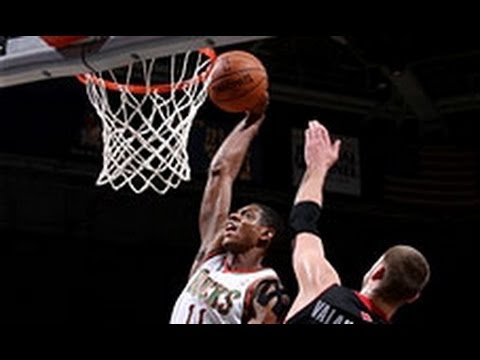 The Brandon Knight Rises for the POSTER on Jonas Valanciunas