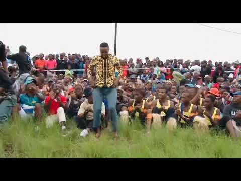 Khuzani Mpungose egida ingoma eNkandla eMandaba 25 DECEMBER 2014