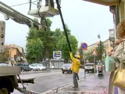 ONDA TG 14.09.2012 - LAMPIONE CADUTO VIALE MAZZINI