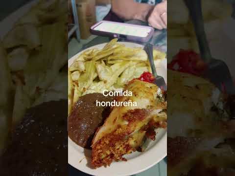 Pollo con tajadas (plátano). Pizzería y antojitos Alejandra; en san Marcos  Ocotepeque Honduras