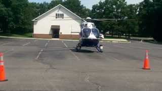preview picture of video 'SCPD Medivac leaving the Nesconset FD'