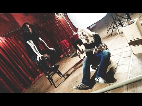 SuidAkrA - Undaunted - Acoustic Version Live