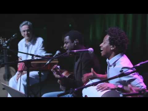 Trio Preto +1 e Caetano Veloso