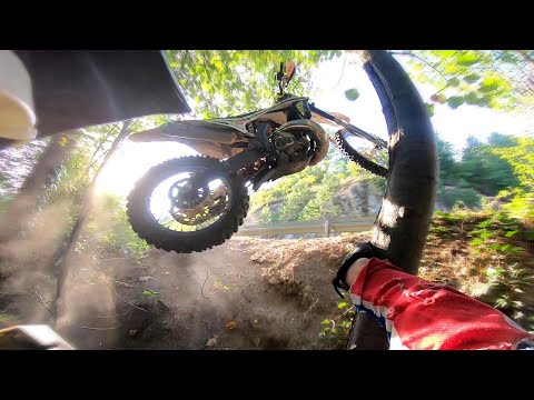 ENDURO LIFE IN SLOW MOTION