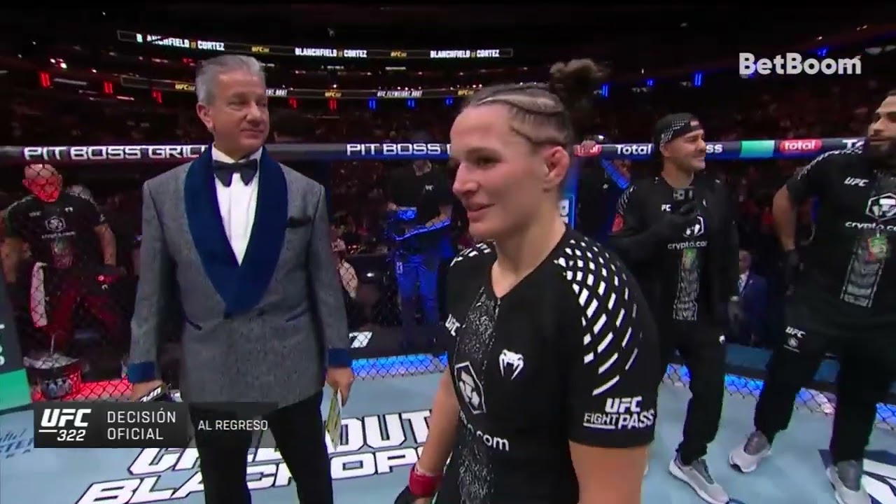 UFC 322 | Blanchfield somete a Tracy Cortez en el segundo asalto