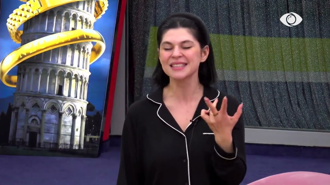 Lore këndon Così celeste, banorët e duartrokasin