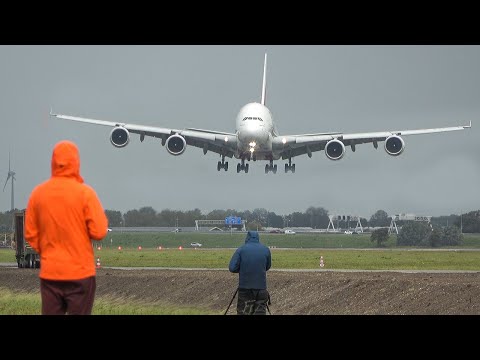 AVIATION REVIEW of YEAR 2025 - Aeroplane Landings & Departures - A380, B747, AN12 ... (4K)