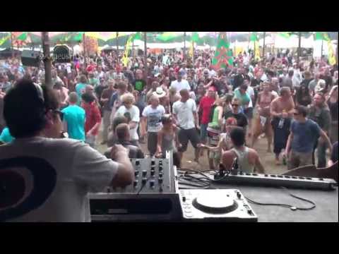 Clufe - Time and Light (Hanzo Rmx) live @ Psychedelic Circus 2011