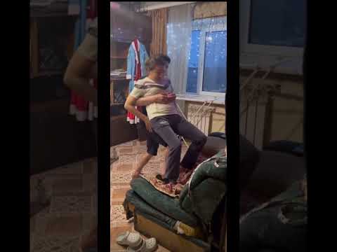 Download БЕЗУМНЫЙ ПАША. ИРИШКА ЧИКИ ПИКИ. КУПИЛИ ЭЛИТНЫЕ ОБОИ. СКОРО НАЧНЕМ КЛЕИ