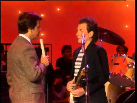 Dick Clark Interviews Van Stephenson- American Bandstand 1984