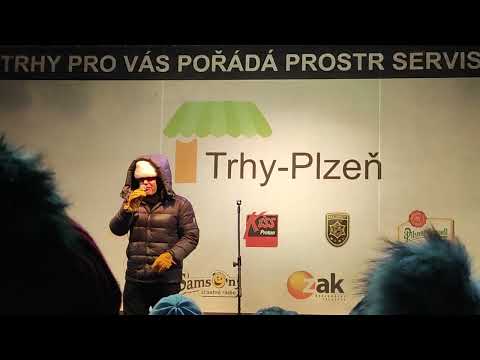 Jakub Smolík na náměstí Republiky vánoční trhy Plzeň píseň až se ti jednou bude zdát