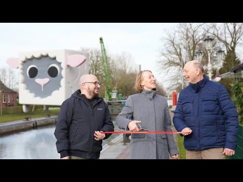 Interview zur Eröffnung der neuen Schaf-Statue in Aurich